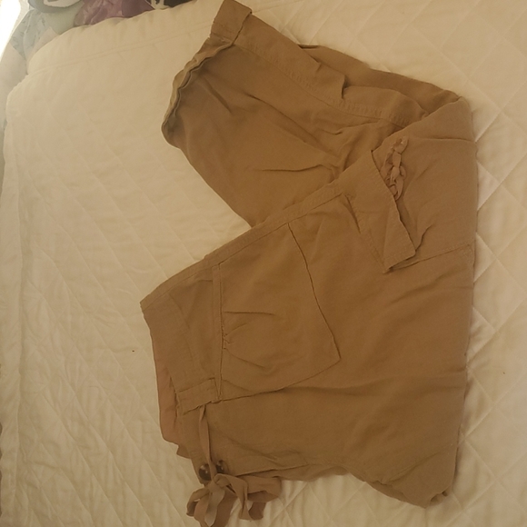 Old navy capris - Picture 1 of 6